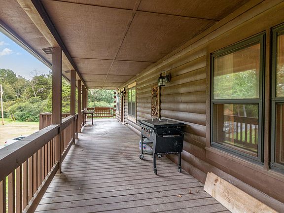 5th image of 232 Owens Cir NE