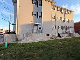 705 Rodman St, Fall River, MA