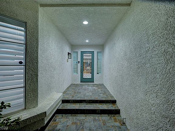 5th image of 2421 Legacy Island Cir