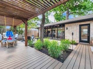 7712 Shoal Creek Blvd, Austin, TX 78757