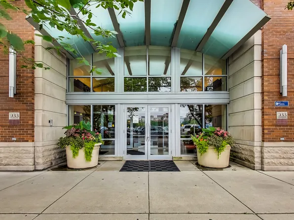 933 W Van Buren St APT 804, Chicago, IL 60607