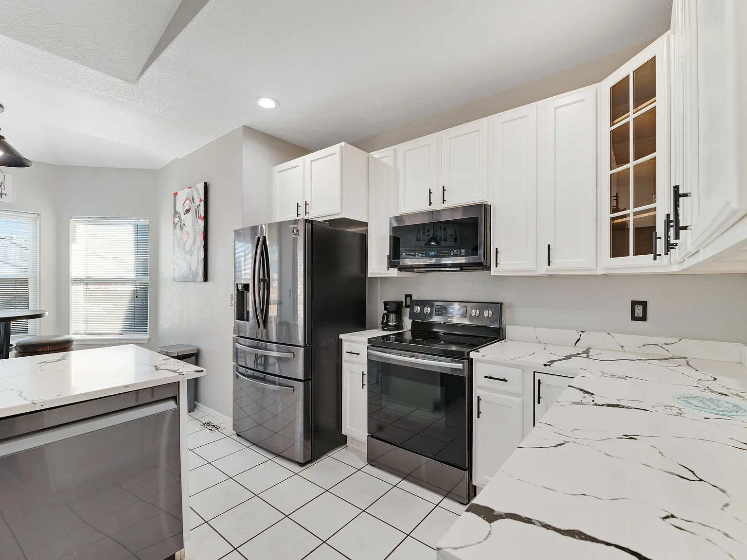 4 bed, 2264 sqft, $6,000 — Photo 4