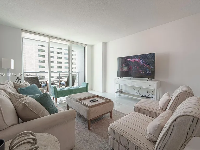335 Biscayne Blvd #1600 — Photo 6