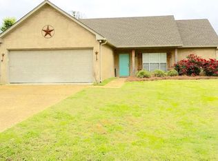 226 Cherry Bark Dr, Brandon, MS 39047