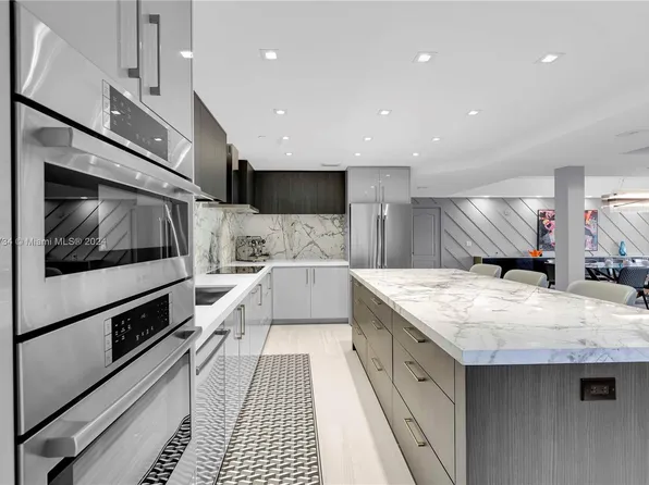 110 Hendricks Isle APT 5, Fort Lauderdale, FL 33301