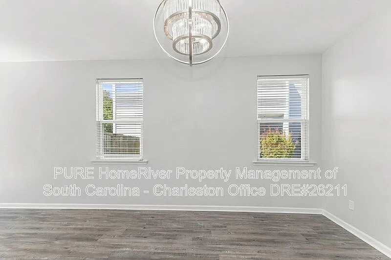 5 bed, 3.0 bath, 2475 sqft, $2,500 — Photo 4