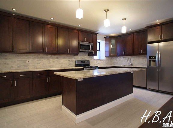 2nd image of 143-50 Hoover Ave #608