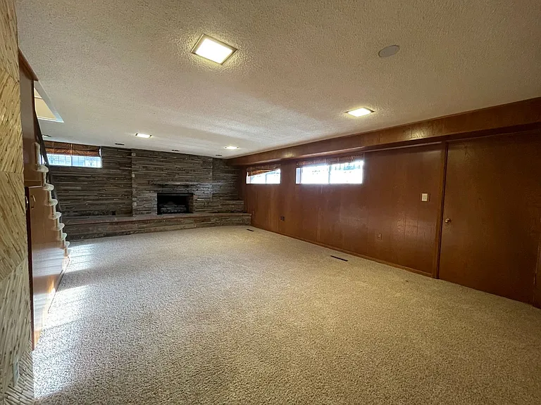 1124 Birch Ln — Photo 29