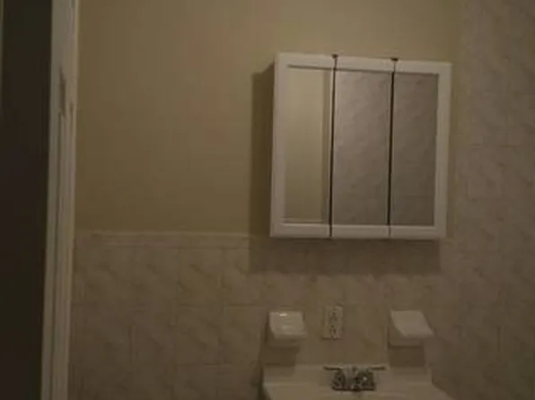 106 Rockaway Avenue image 1 of 13