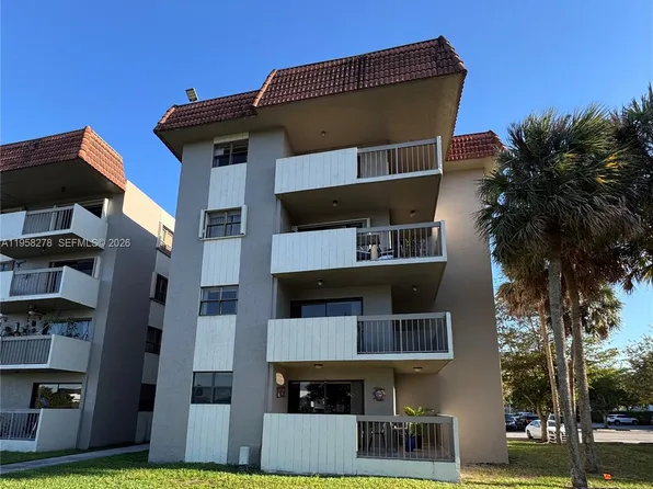 1101 SW 122nd Ave APT 302, Miami, FL 33184