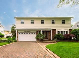 1381 Tanwood Dr, Baldwin, NY 11510
