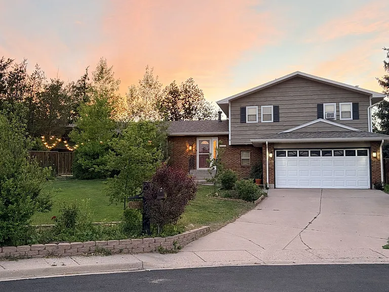 5360 Kennedy Dr — Photo 1
