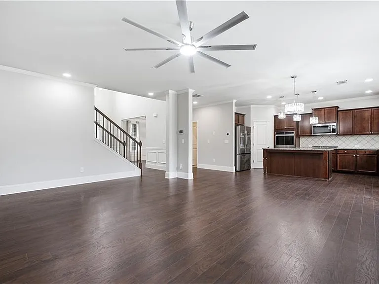 2053 Hamilton Lake Pkwy — Photo 11