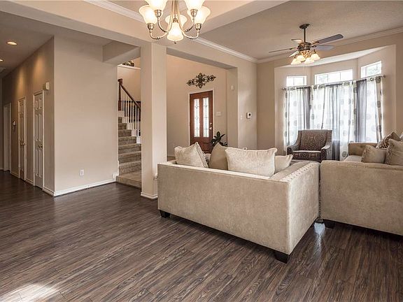 5th image of 18527 Bluewater Cove Dr