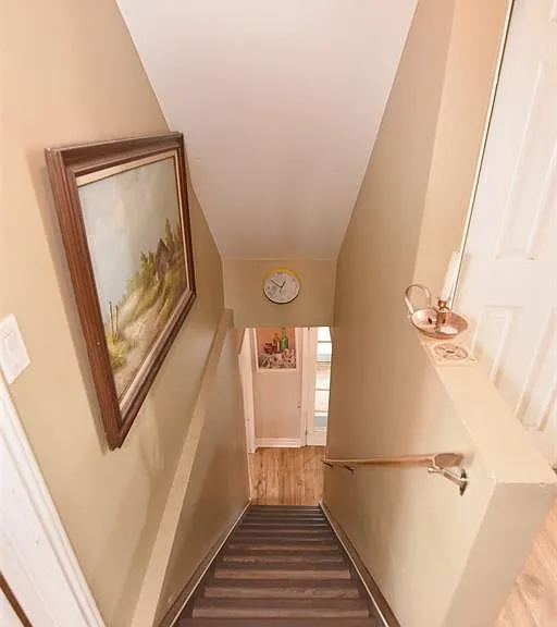 2471 Pillette Rd — Photo 28