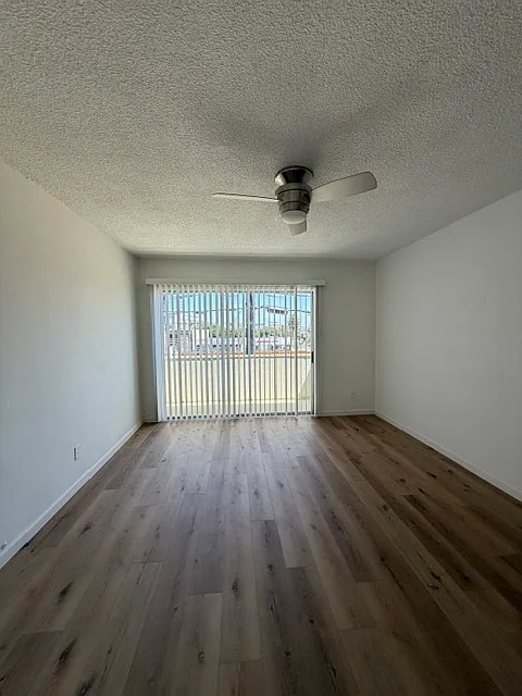 Studio, 425 sqft, $1,695 — Photo 2