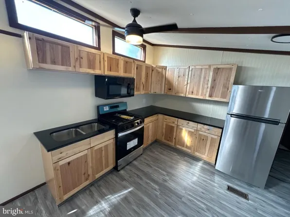 6 Sammys Mobile Home Park, Schuylkill Haven, PA 17972