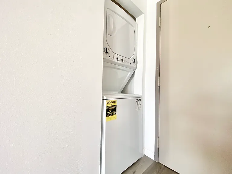 1240 S Bronson Ave #9 — Photo 6