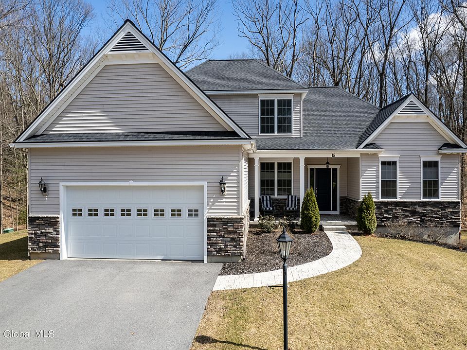1st image of 15 Anthony Ln
