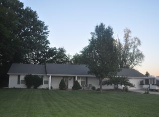 520 S Ogden St, Sturgeon, MO 65284