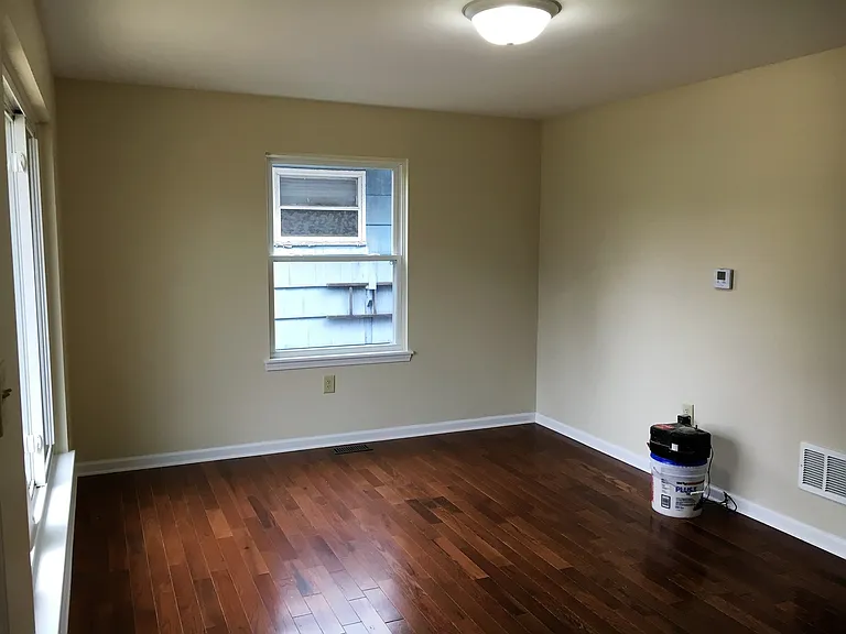 1114 Acton Rd — Photo 2