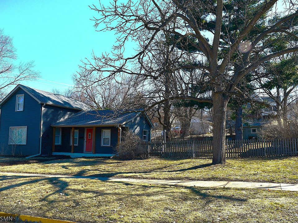 1st image of 828 9th St