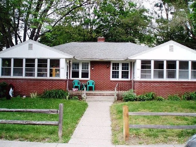 438 Plasman Ave photo 1
