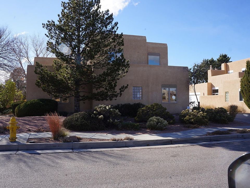 1st image of 1731 Avenida Alturas NE