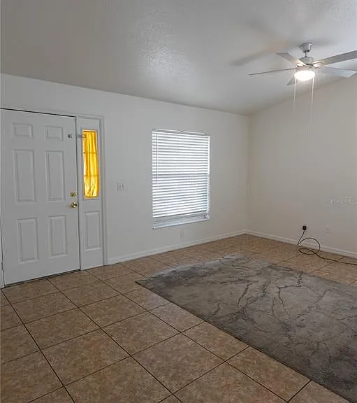 540 W Comstock Ave — Photo 17