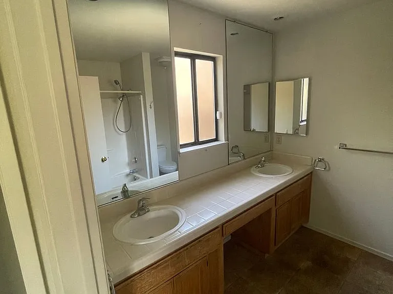 387 Autumn Gold Dr — Photo 4
