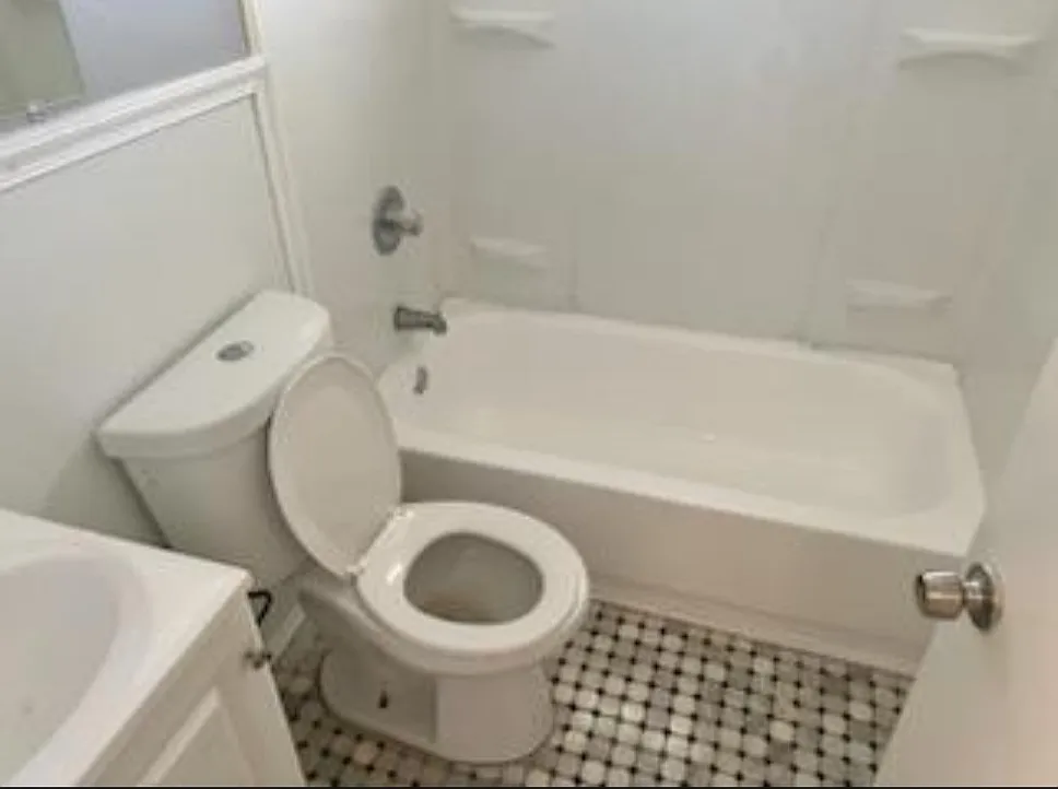 3 bed, 873 sqft, $1,199 — Photo 4