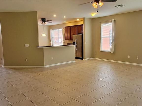 5th image of 18009 Maui Isle Dr