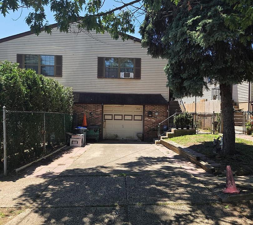 1st image of 704 Princeton Ave