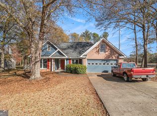 1100 Thornwood Cir, Covington, GA