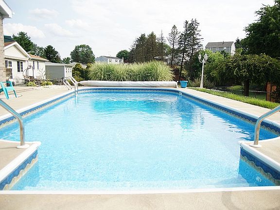 5th image of 1686 Friar Tuck Dr