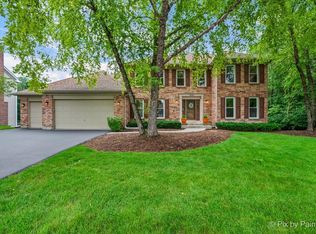 1661 Kensington Dr, Algonquin, IL 60102