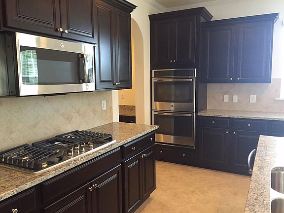 5th image of 111 Yaupon Holly Cir