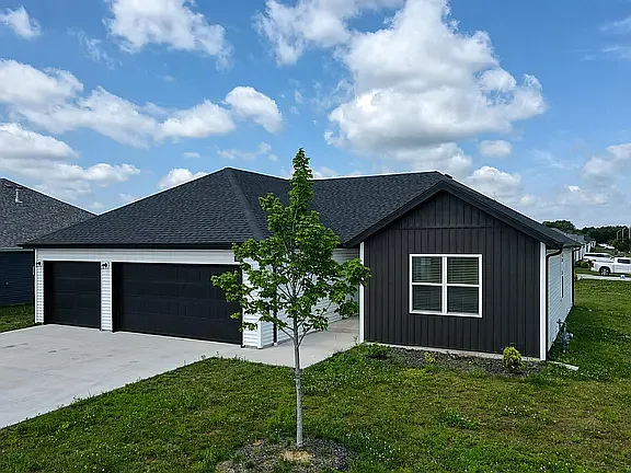 4 bed, 1646 sqft, $1,800 — Photo 3