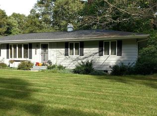4086 S Quarterline Rd, Muskegon, MI 49444