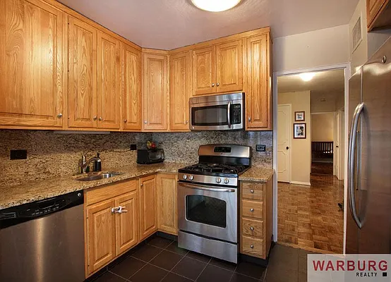 Sold by Warburg | media 19