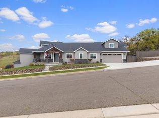 1596 Palermo St, Medford, OR 97504