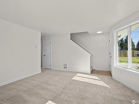 5th image of 4 107th St SE #A