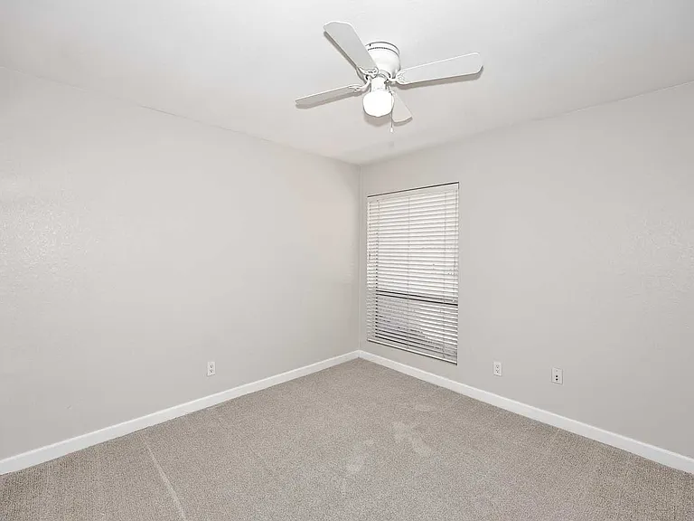 1627 E Redfield Rd — Photo 27