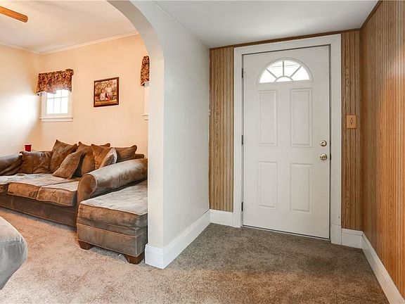4th image of 157 Hinchey Ave