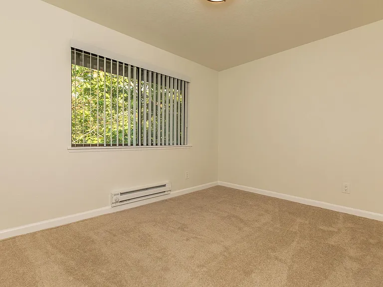 Pinewood Village Apartments — Photo 34