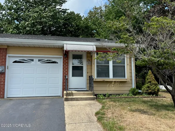 3 Lafayette Drive #B, Whiting, NJ 08759