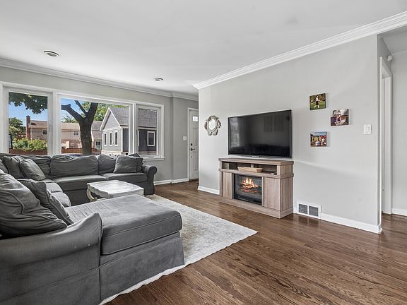5th image of 7738 W Clarence Ave