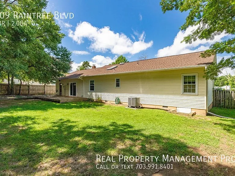 209 Raintree Blvd — Photo 42