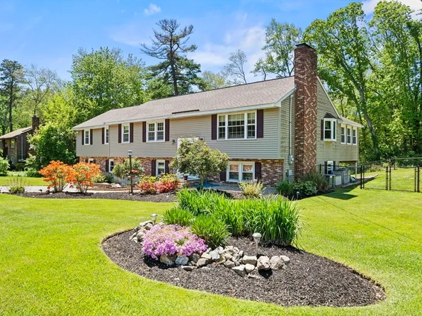 30 Marcia Rd, Wilmington, MA 01887