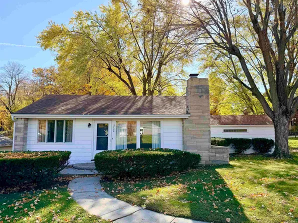 2720 E Fairoaks Dr, New Castle, IN 47362